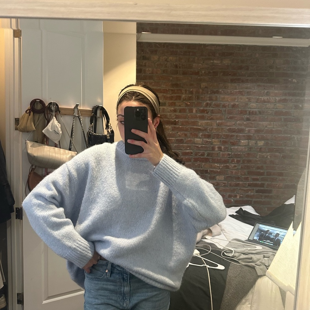 Zara sweater - Picture 1 of 2